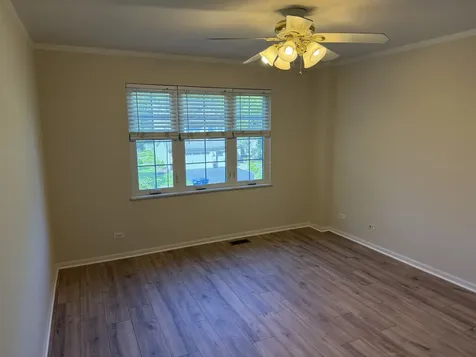 575 Capital Lane Gurnee IL 60031