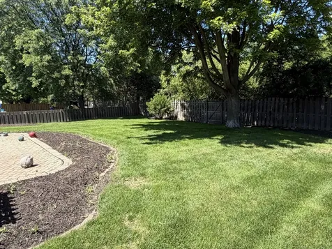 575 Capital Lane Gurnee IL 60031