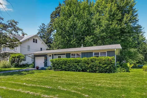 2 South Hannah Avenue Mount Morris IL 61054