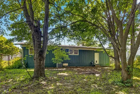 2 South Hannah Avenue Mount Morris IL 61054