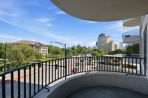 2020 North Lincoln Park West Street Chicago IL 60614