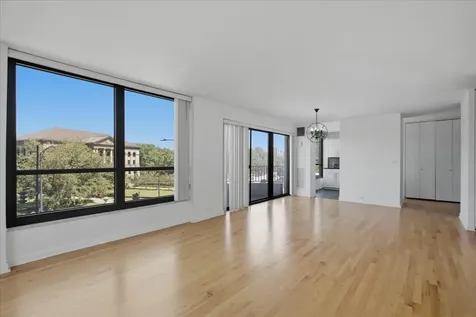 2020 North Lincoln Park West Street Chicago IL 60614