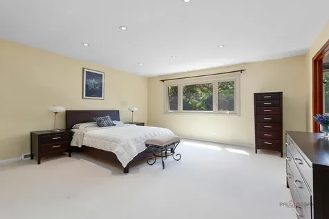 2315 Castilian Circle Northbrook IL 60062