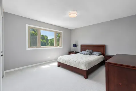 2315 Castilian Circle Northbrook IL 60062