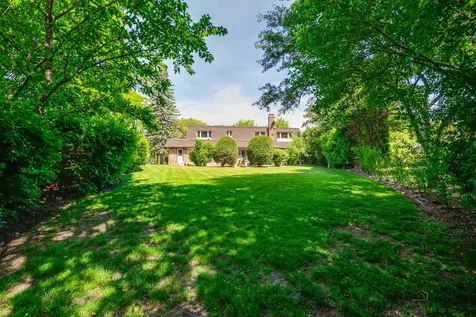 2315 Castilian Circle Northbrook IL 60062