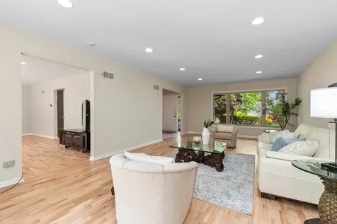 2315 Castilian Circle Northbrook IL 60062