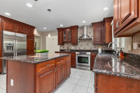 2315 Castilian Circle Northbrook IL 60062