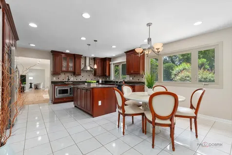 2315 Castilian Circle Northbrook IL 60062
