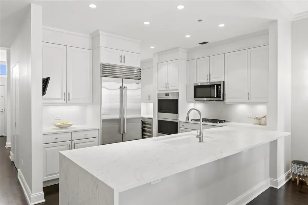 333 North Canal Street Chicago IL 60606