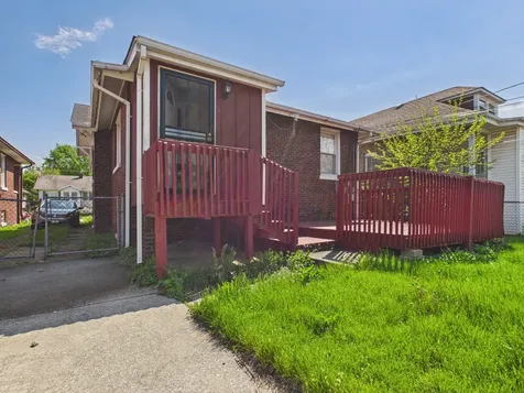 340 156TH Place Calumet City IL 60409