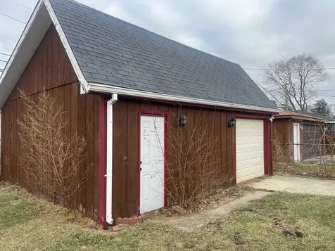 340 156TH Place Calumet City IL 60409