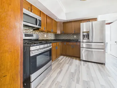 340 156TH Place Calumet City IL 60409