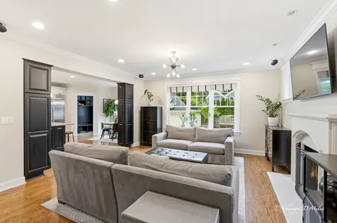 306 17TH Street Wilmette IL 60091