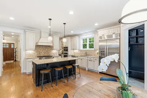 306 17TH Street Wilmette IL 60091
