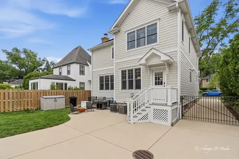 306 17TH Street Wilmette IL 60091