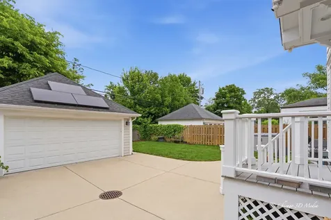 306 17TH Street Wilmette IL 60091