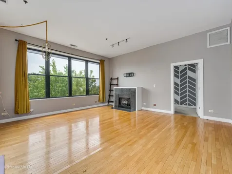 1 South Leavitt Street Chicago IL 60612