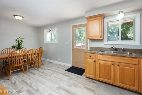1701 Hartmann Drive Schaumburg IL 60193