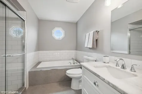 6243 Pine Tree Drive Long Grove IL 60047