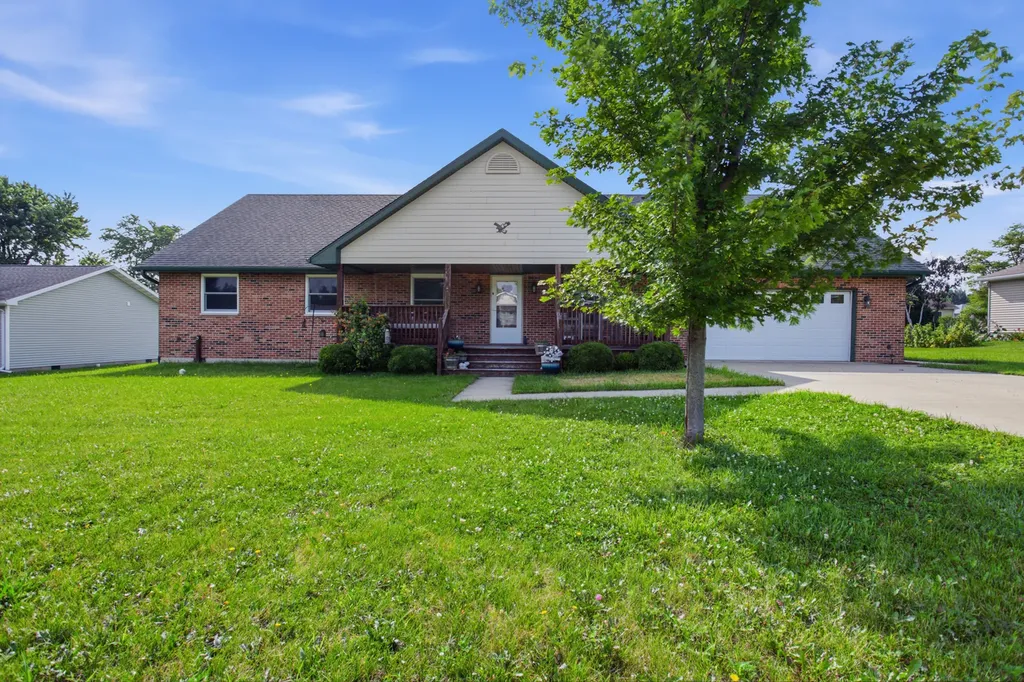 132 Mohawk Drive Loda IL 60948
