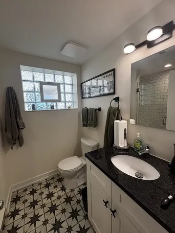 5724 North Miltimore Avenue Chicago IL 60646