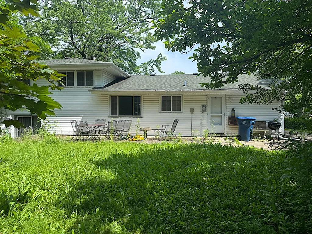 721 Grace Court Schaumburg IL 60193