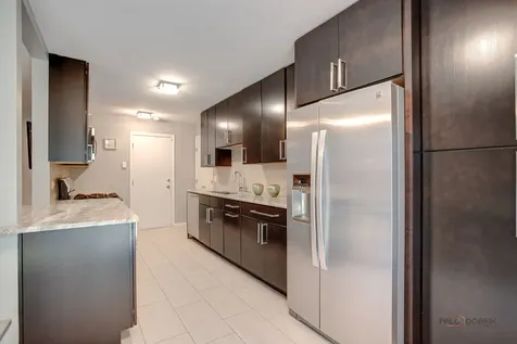 1252 Briarwood Lane Libertyville IL 60048