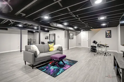 1252 Briarwood Lane Libertyville IL 60048