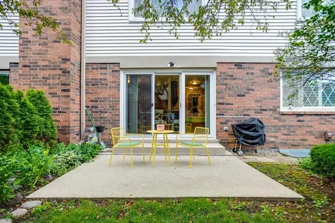 1252 Briarwood Lane Libertyville IL 60048