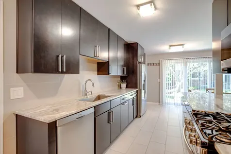 1252 Briarwood Lane Libertyville IL 60048