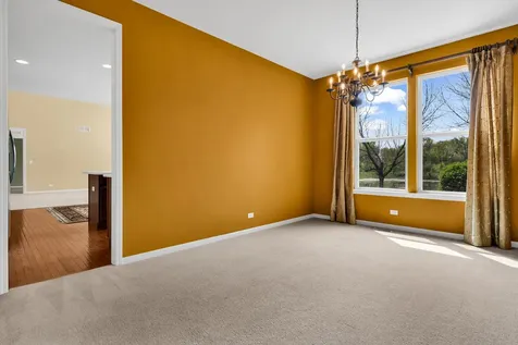 1575 Mcclellan Drive Lindenhurst IL 60046