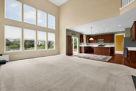 1575 Mcclellan Drive Lindenhurst IL 60046