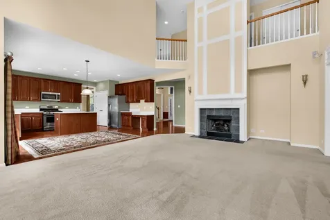 1575 Mcclellan Drive Lindenhurst IL 60046