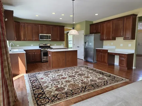 1575 Mcclellan Drive Lindenhurst IL 60046