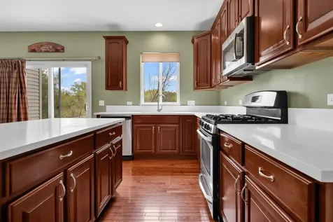 1575 Mcclellan Drive Lindenhurst IL 60046
