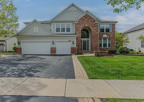 1575 Mcclellan Drive Lindenhurst IL 60046