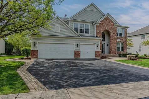 1575 Mcclellan Drive Lindenhurst IL 60046