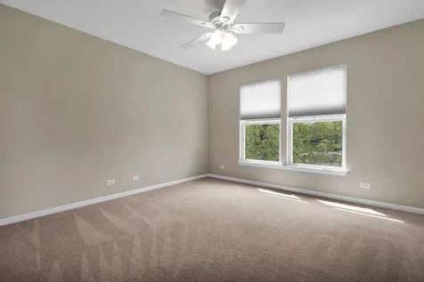 1575 Mcclellan Drive Lindenhurst IL 60046