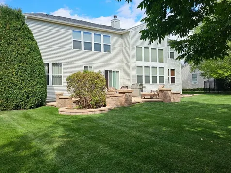 1575 Mcclellan Drive Lindenhurst IL 60046