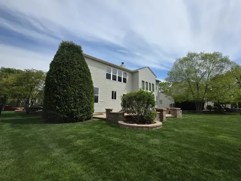 1575 Mcclellan Drive Lindenhurst IL 60046