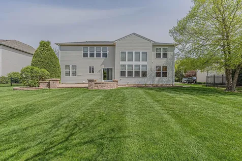 1575 Mcclellan Drive Lindenhurst IL 60046