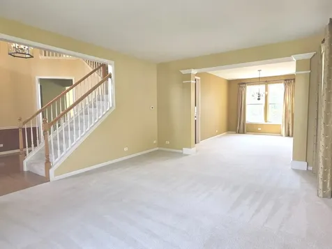 1575 Mcclellan Drive Lindenhurst IL 60046