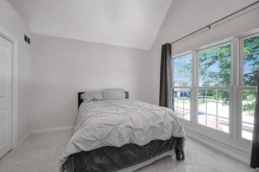 1564 White Eagle Drive Naperville IL 60564