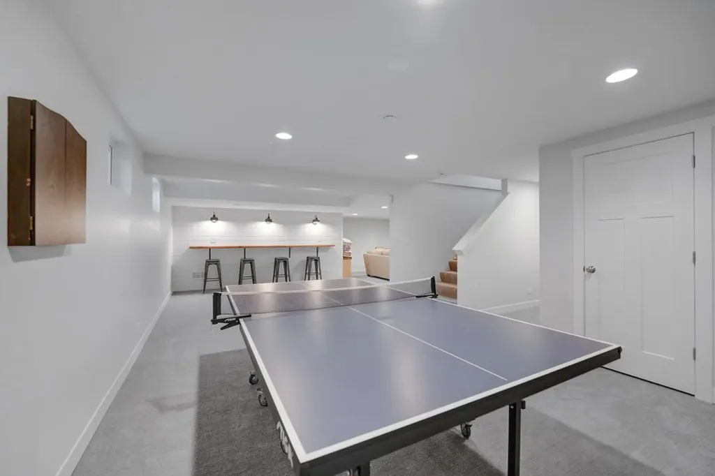 1564 White Eagle Drive Naperville IL 60564