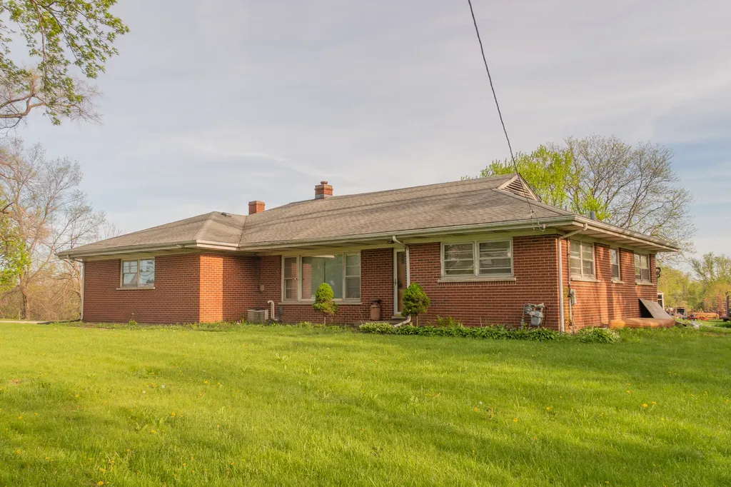 21472 West Il Route 22 Lake Zurich IL 60047