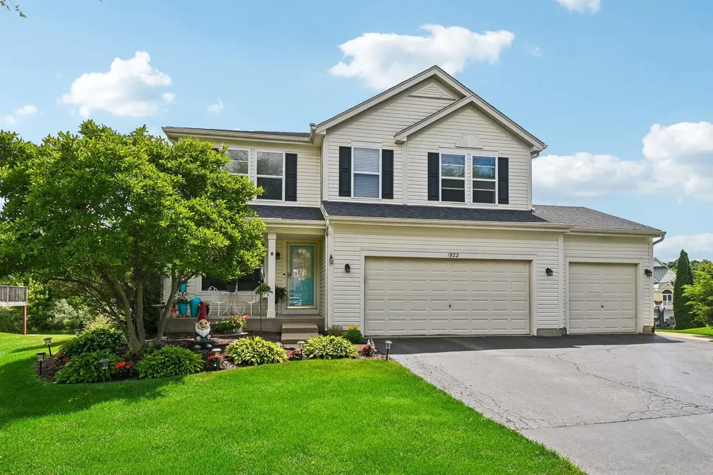 1922 Hemlock Drive Mchenry IL 60050