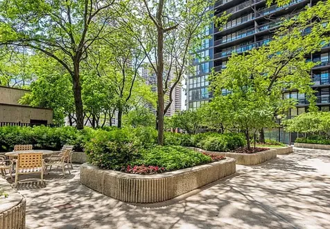 10 East Ontario Street Chicago IL 60611