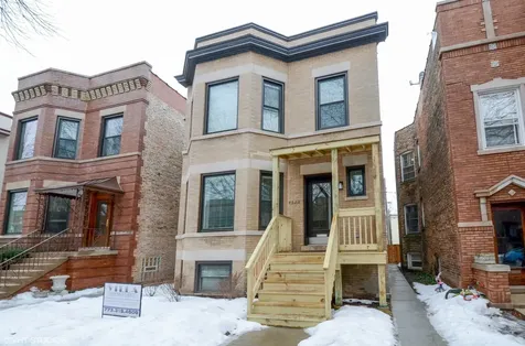 4522 North Artesian Avenue Chicago IL 60625