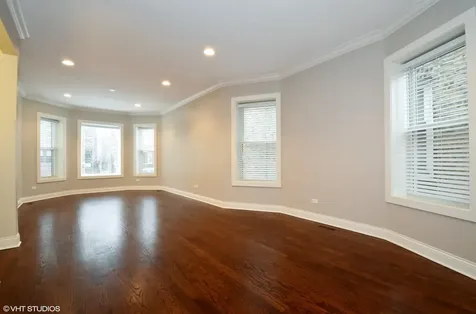 4522 North Artesian Avenue Chicago IL 60625