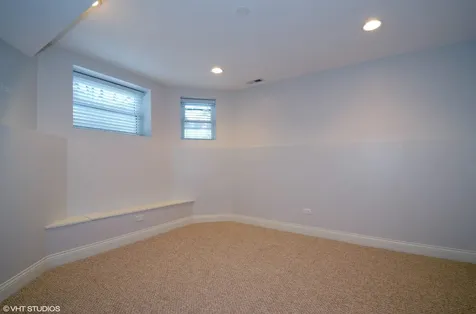 4522 North Artesian Avenue Chicago IL 60625